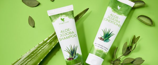 aloe jojoba shampoo conditioner slider